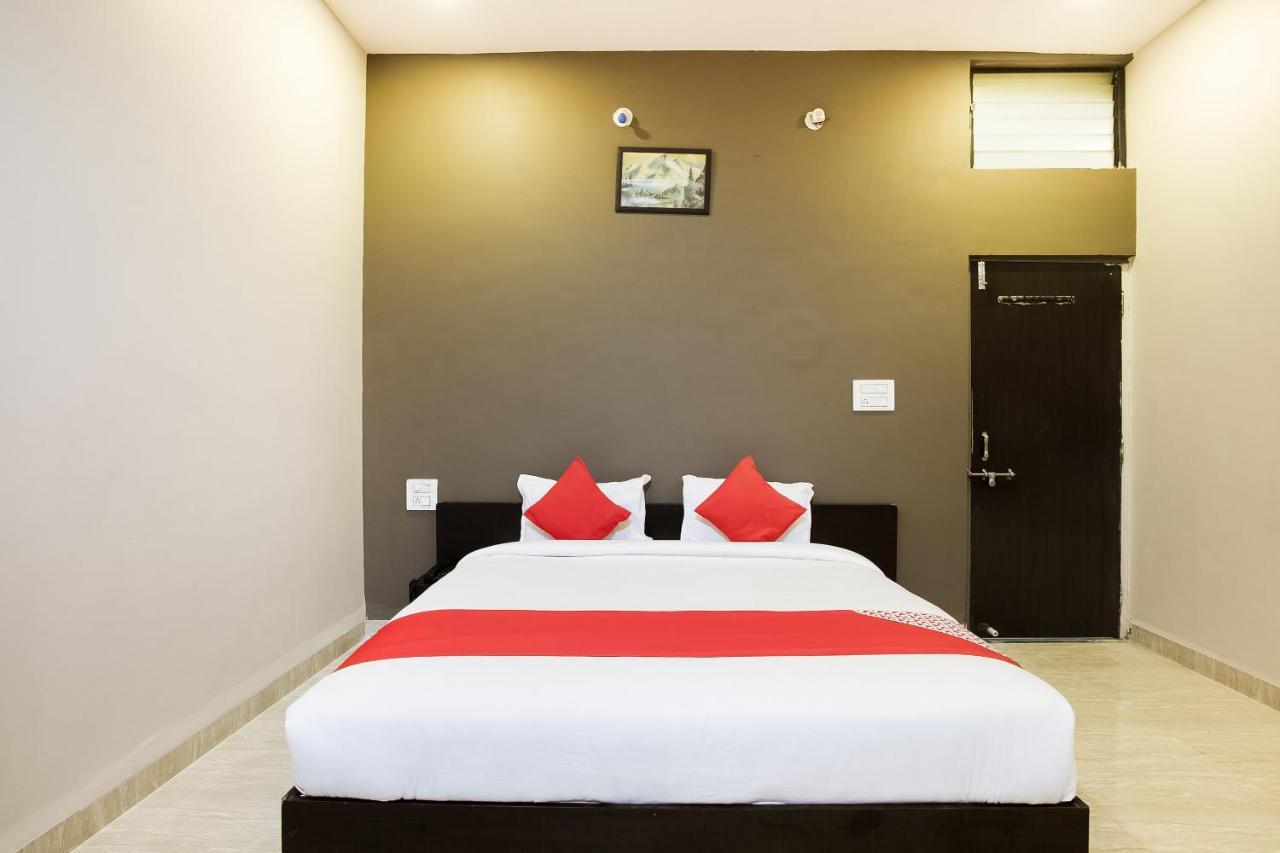 Oyo 39381 Kalajanki Hotel Ujjain Exterior photo